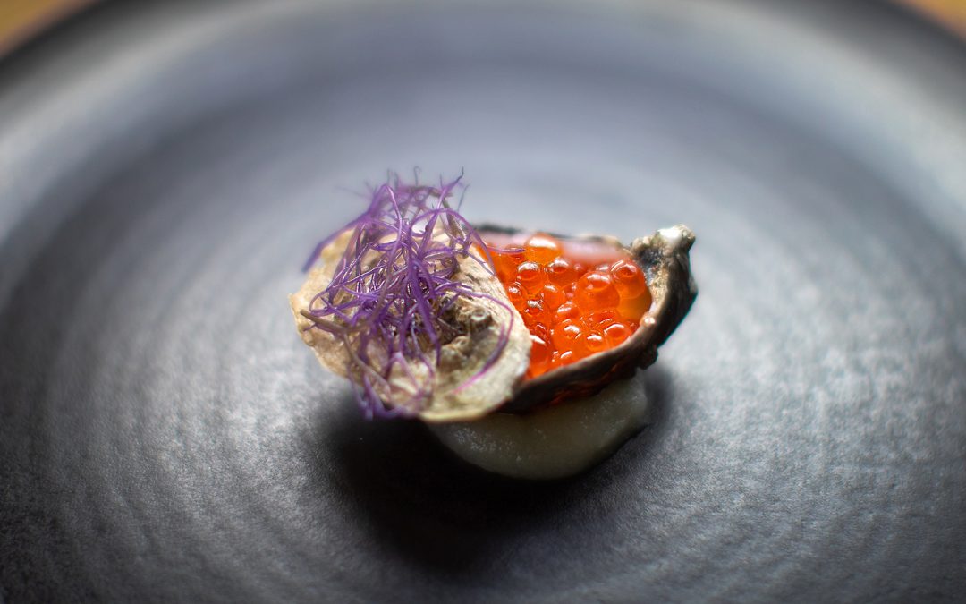 A MODERN MINIMALIST CHEF